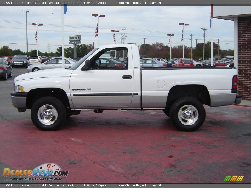 2001 Dodge Ram 1500 SLT Regular Cab 4x4 Bright White / Agate Photo #2