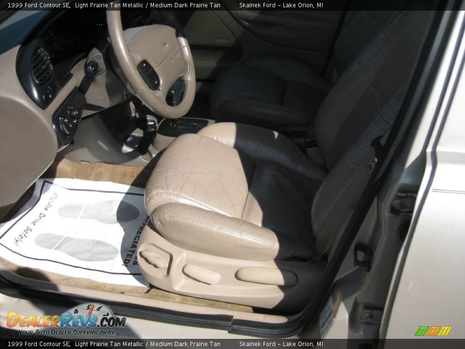 1999 Ford Contour SE Light Prairie Tan Metallic / Medium Dark Prairie Tan Photo #23
