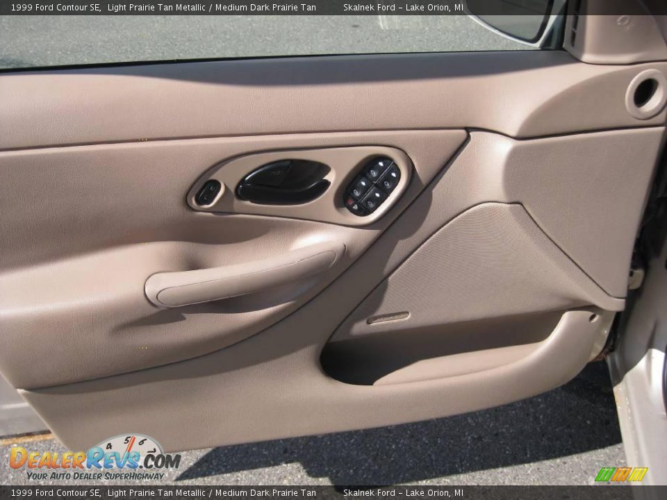 1999 Ford Contour SE Light Prairie Tan Metallic / Medium Dark Prairie Tan Photo #25