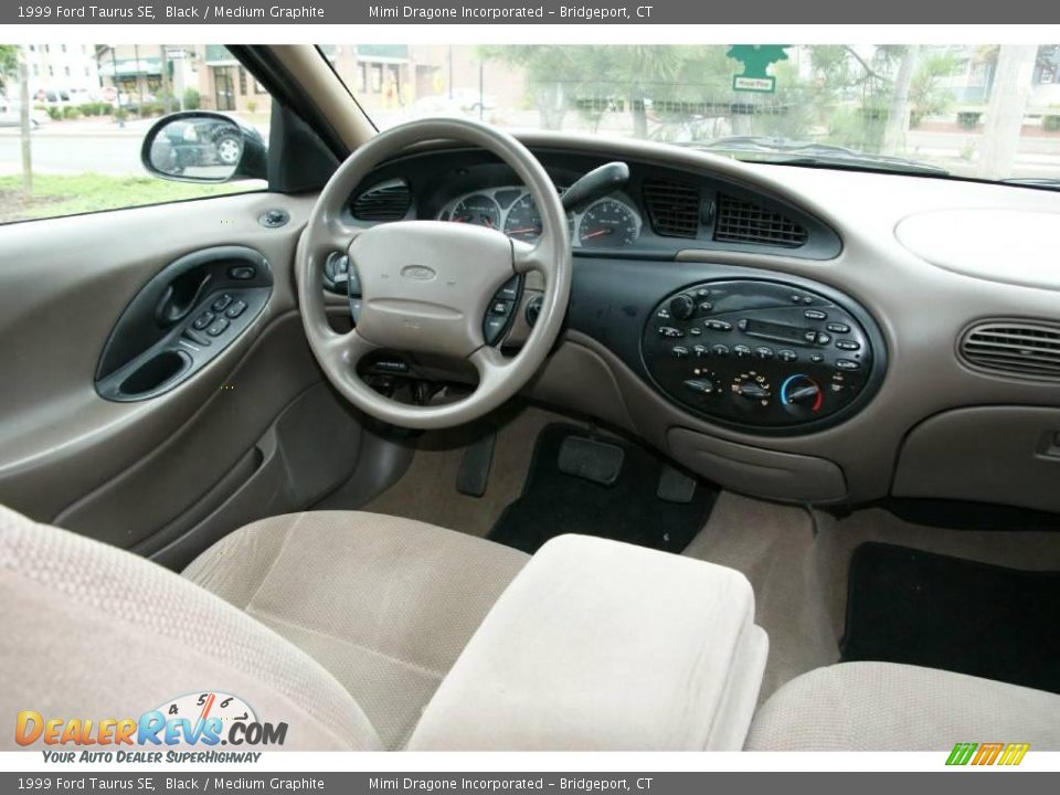 1999 Ford Taurus SE Black / Medium Graphite Photo #12