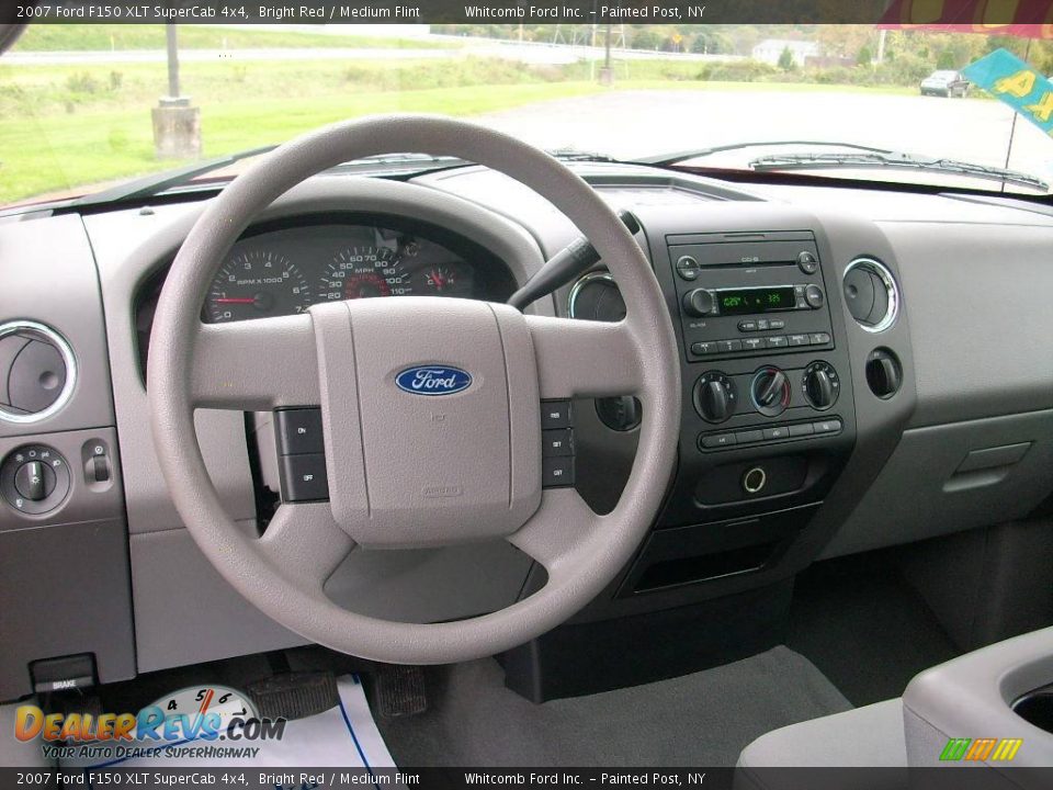 2007 Ford F150 XLT SuperCab 4x4 Bright Red / Medium Flint Photo #20