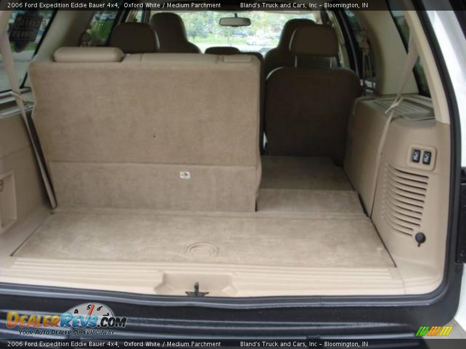 2006 Ford Expedition Eddie Bauer 4x4 Oxford White / Medium Parchment Photo #16