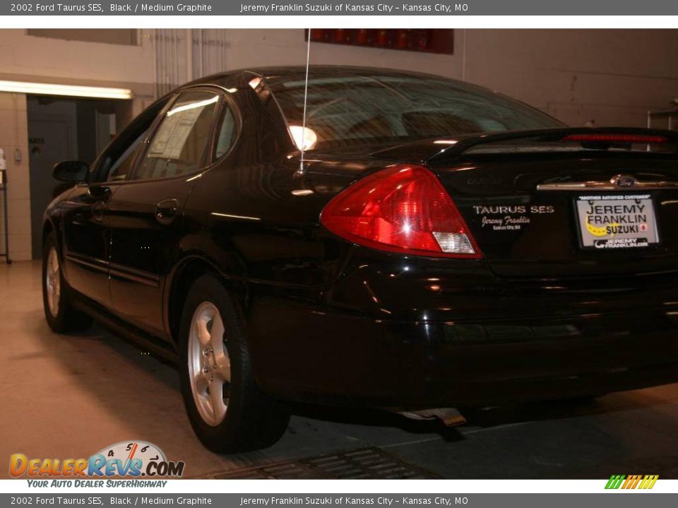 2002 Ford Taurus SES Black / Medium Graphite Photo #4