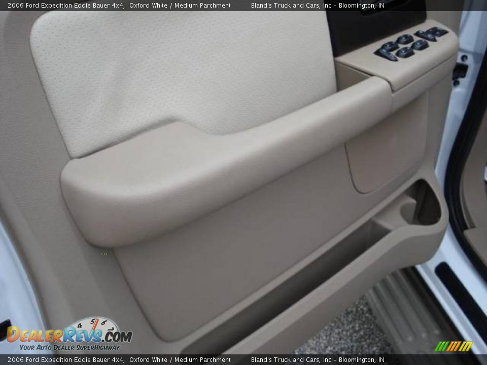 2006 Ford Expedition Eddie Bauer 4x4 Oxford White / Medium Parchment Photo #20