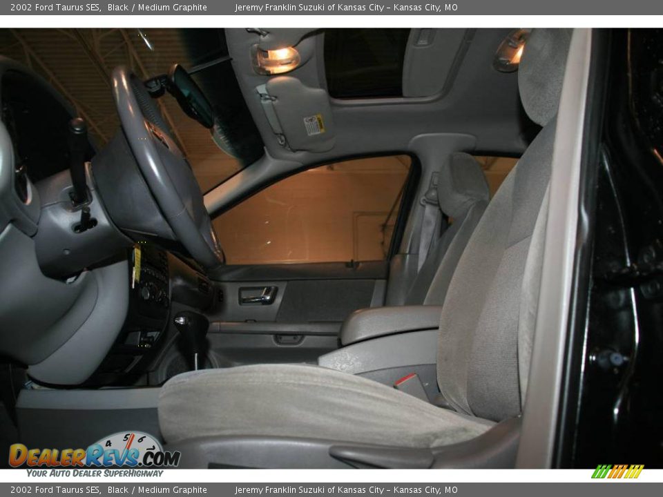 2002 Ford Taurus SES Black / Medium Graphite Photo #14