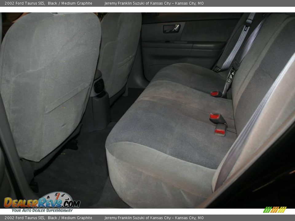 2002 Ford Taurus SES Black / Medium Graphite Photo #15