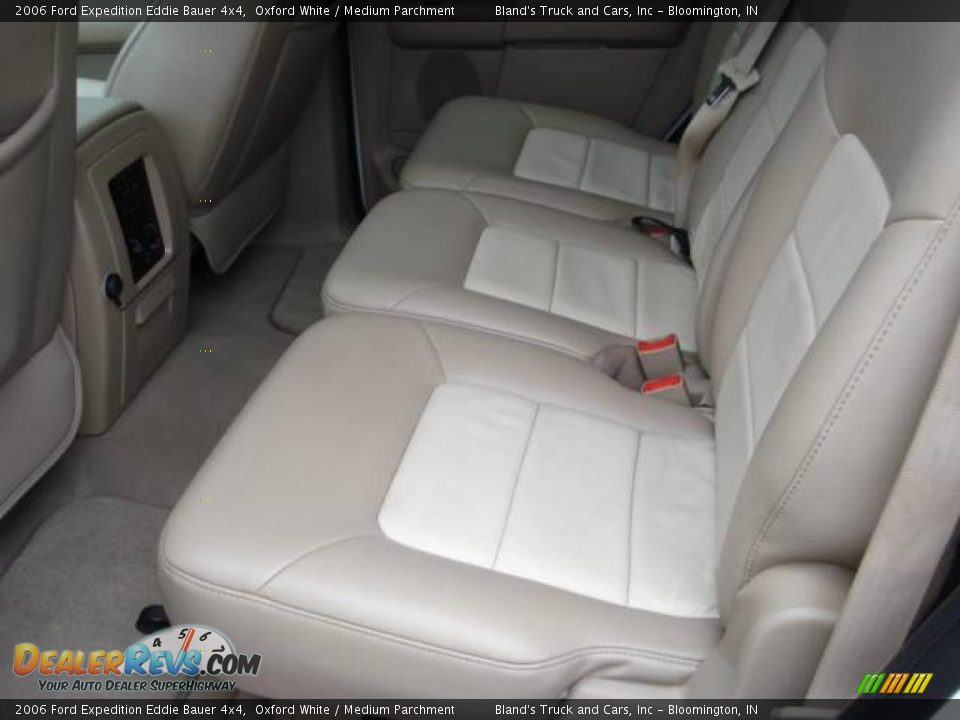 2006 Ford Expedition Eddie Bauer 4x4 Oxford White / Medium Parchment Photo #31