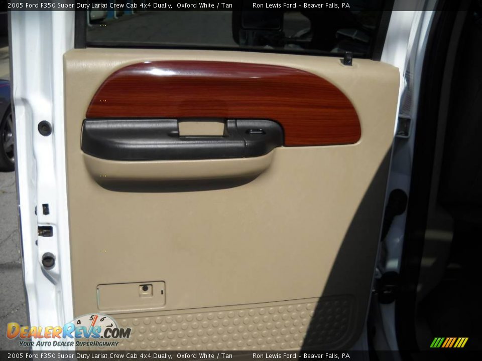 2005 Ford F350 Super Duty Lariat Crew Cab 4x4 Dually Oxford White / Tan Photo #10