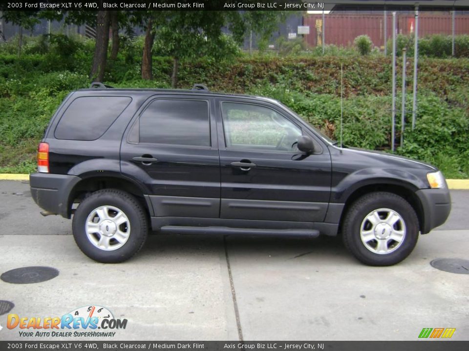 2003 Ford Escape XLT V6 4WD Black Clearcoat / Medium Dark Flint Photo #4