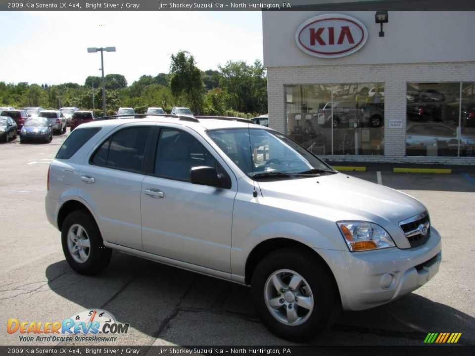 2009 Kia Sorento LX 4x4 Bright Silver / Gray Photo #1