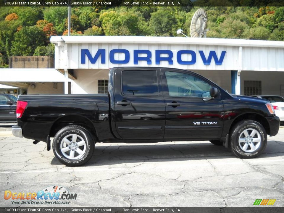 2009 Nissan Titan SE Crew Cab 4x4 Galaxy Black / Charcoal Photo #1