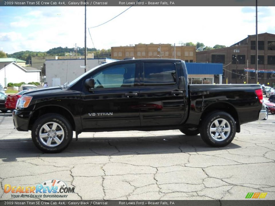 2009 Nissan Titan SE Crew Cab 4x4 Galaxy Black / Charcoal Photo #5