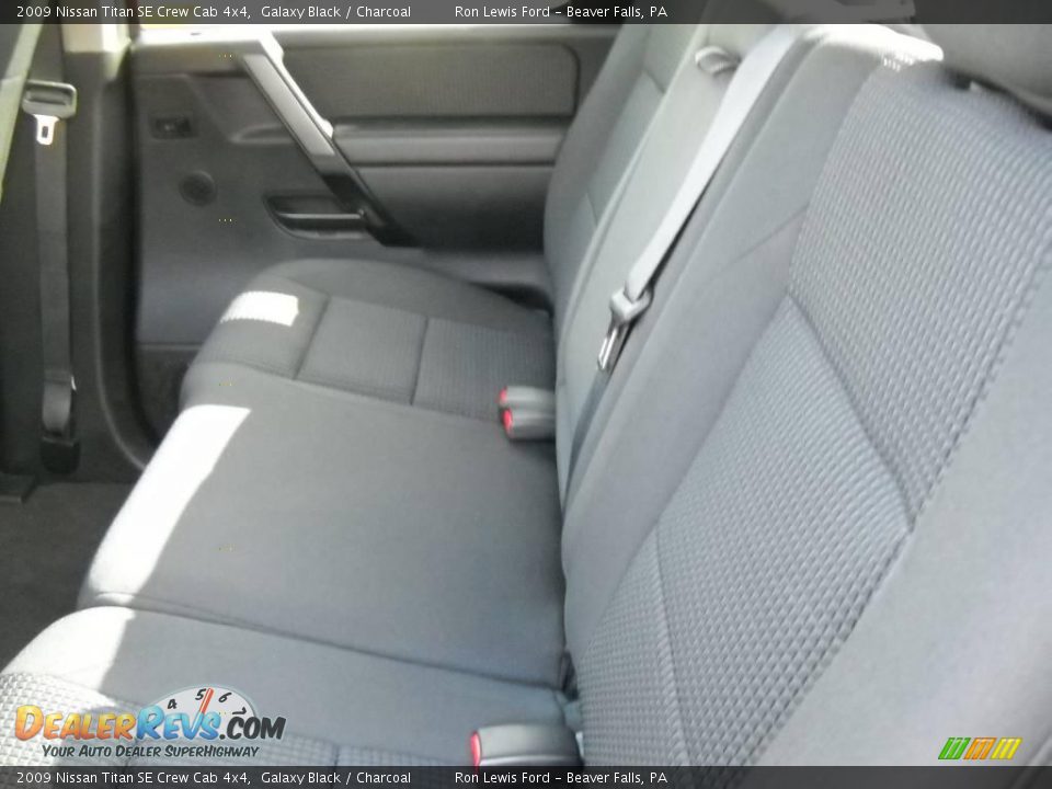 2009 Nissan Titan SE Crew Cab 4x4 Galaxy Black / Charcoal Photo #12