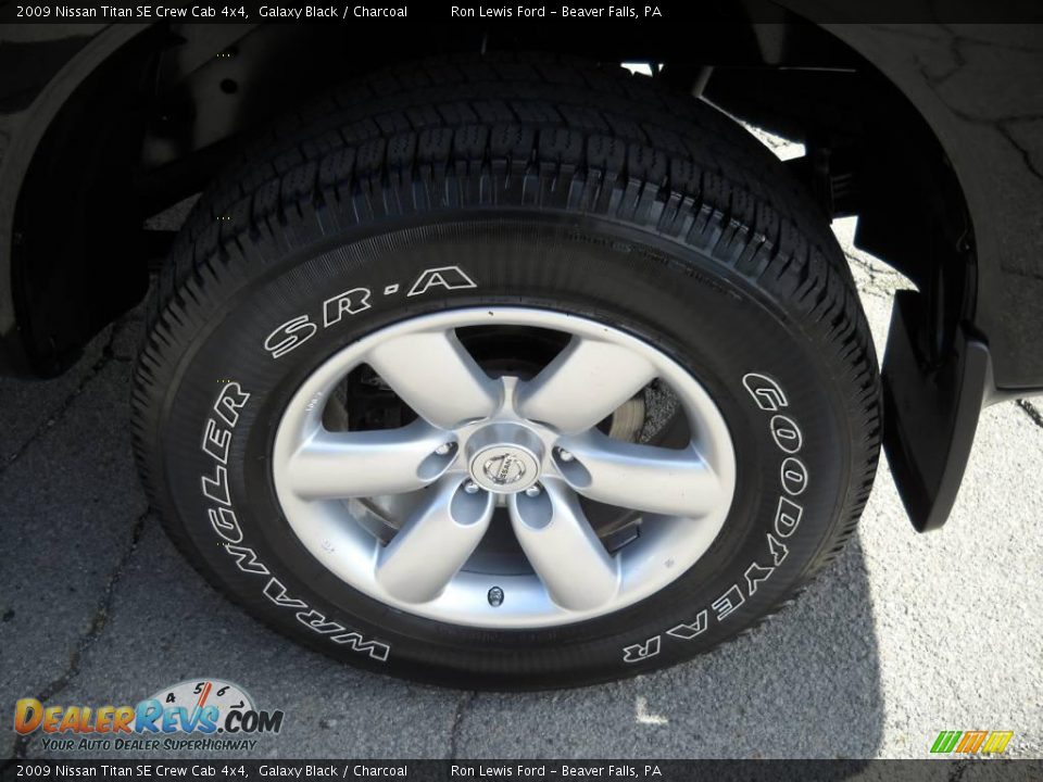 2009 Nissan Titan SE Crew Cab 4x4 Galaxy Black / Charcoal Photo #13