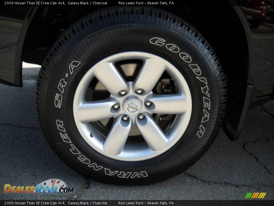 2009 Nissan Titan SE Crew Cab 4x4 Galaxy Black / Charcoal Photo #17