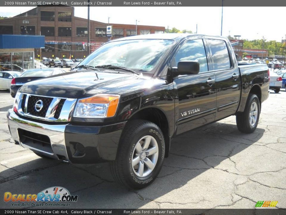 2009 Nissan Titan SE Crew Cab 4x4 Galaxy Black / Charcoal Photo #18
