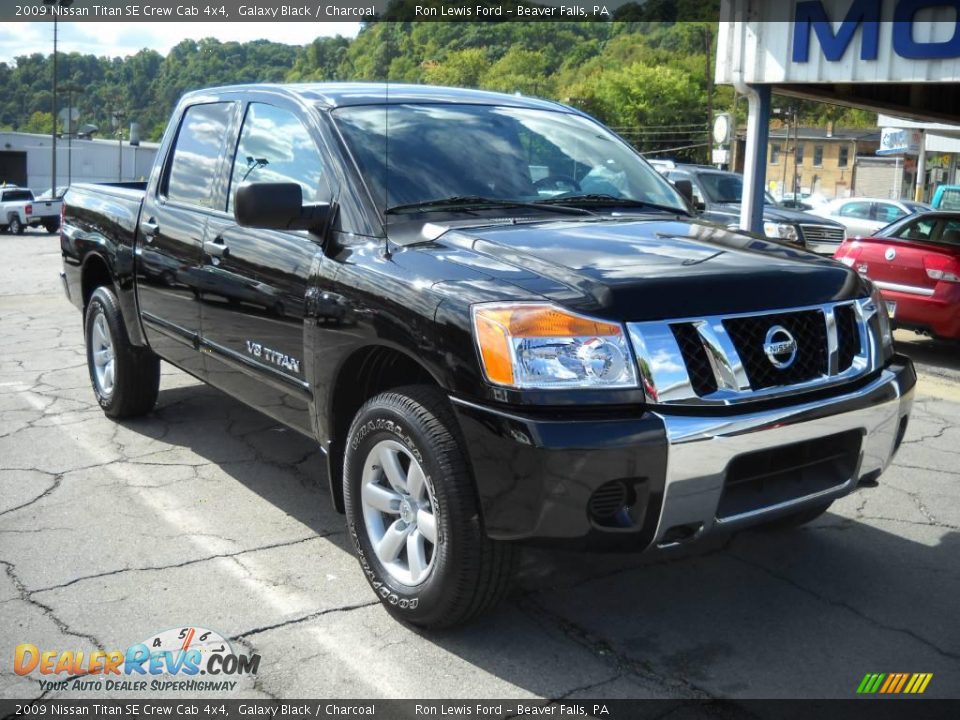 2009 Nissan Titan SE Crew Cab 4x4 Galaxy Black / Charcoal Photo #20