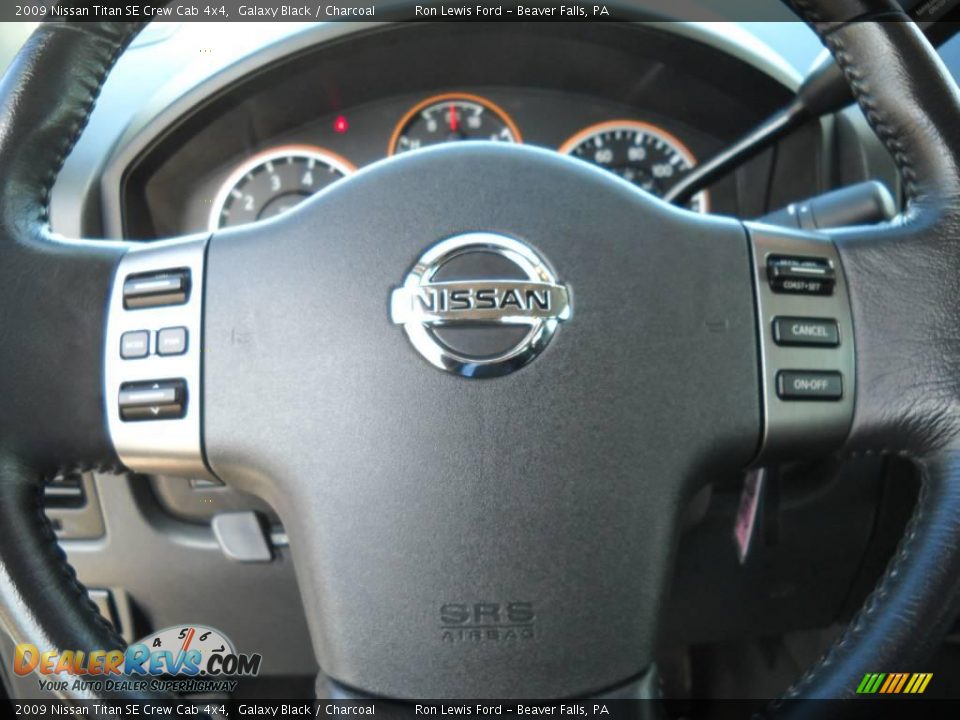 2009 Nissan Titan SE Crew Cab 4x4 Galaxy Black / Charcoal Photo #24