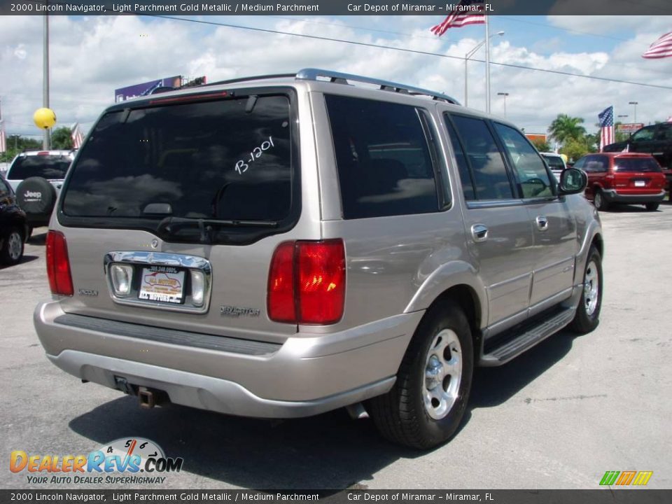 2000 Lincoln Navigator Light Parchment Gold Metallic / Medium Parchment Photo #3