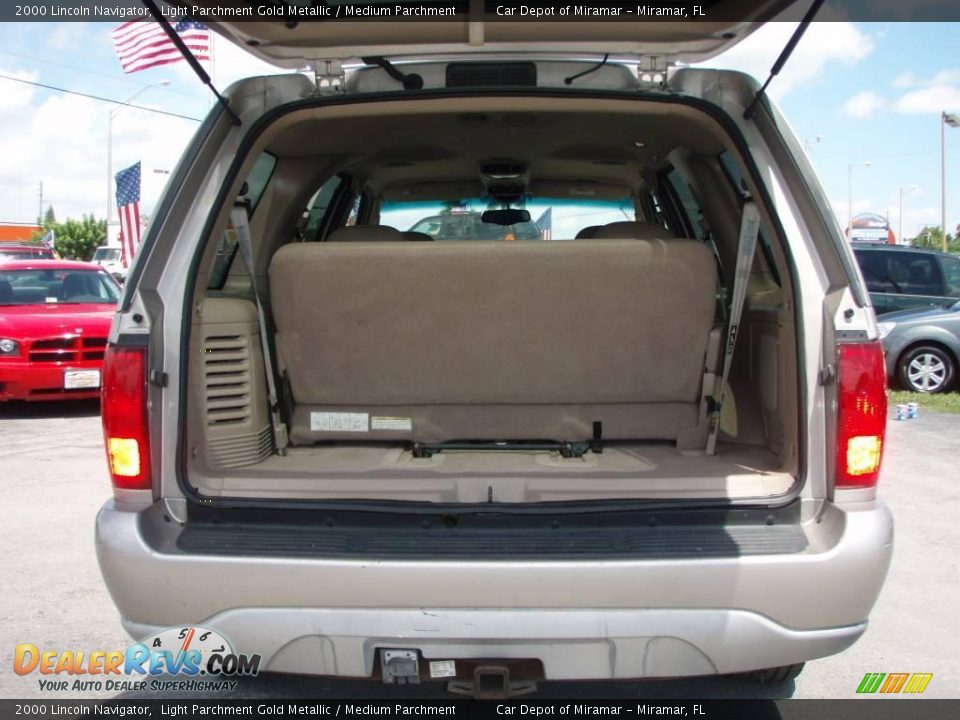 2000 Lincoln Navigator Light Parchment Gold Metallic / Medium Parchment Photo #5