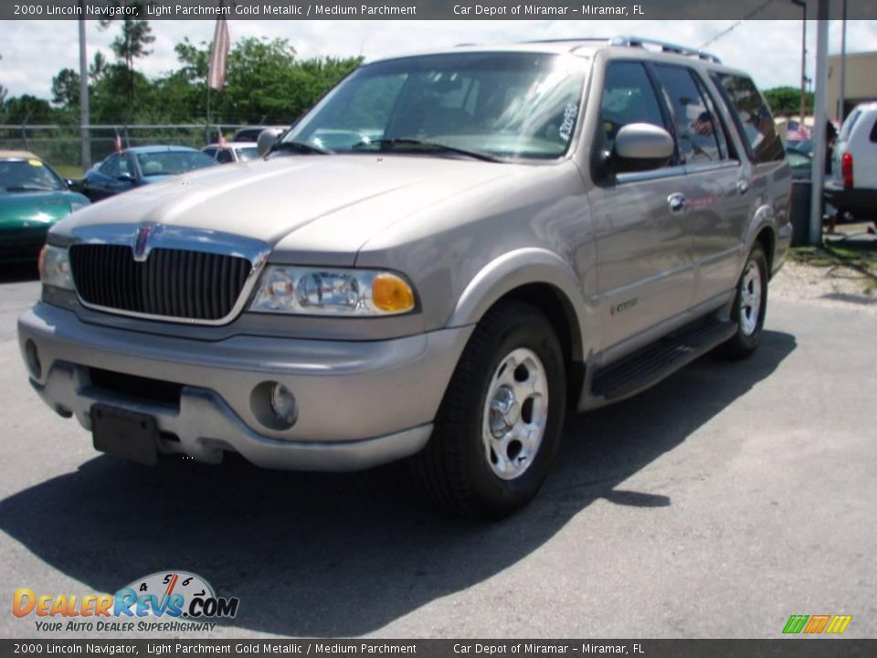 2000 Lincoln Navigator Light Parchment Gold Metallic / Medium Parchment Photo #8
