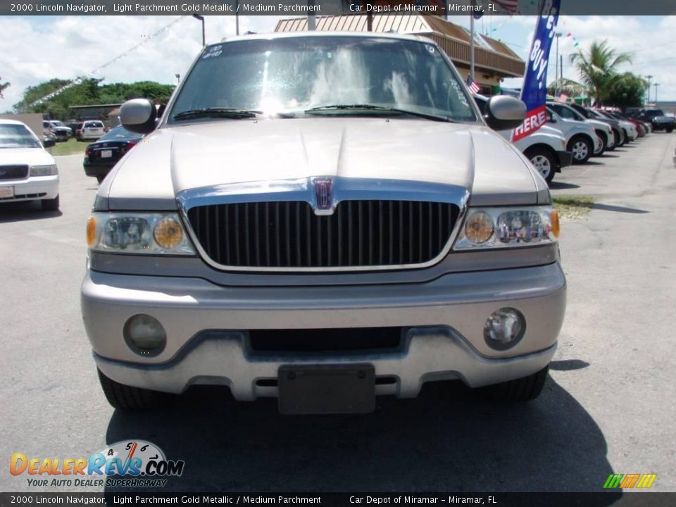 2000 Lincoln Navigator Light Parchment Gold Metallic / Medium Parchment Photo #9