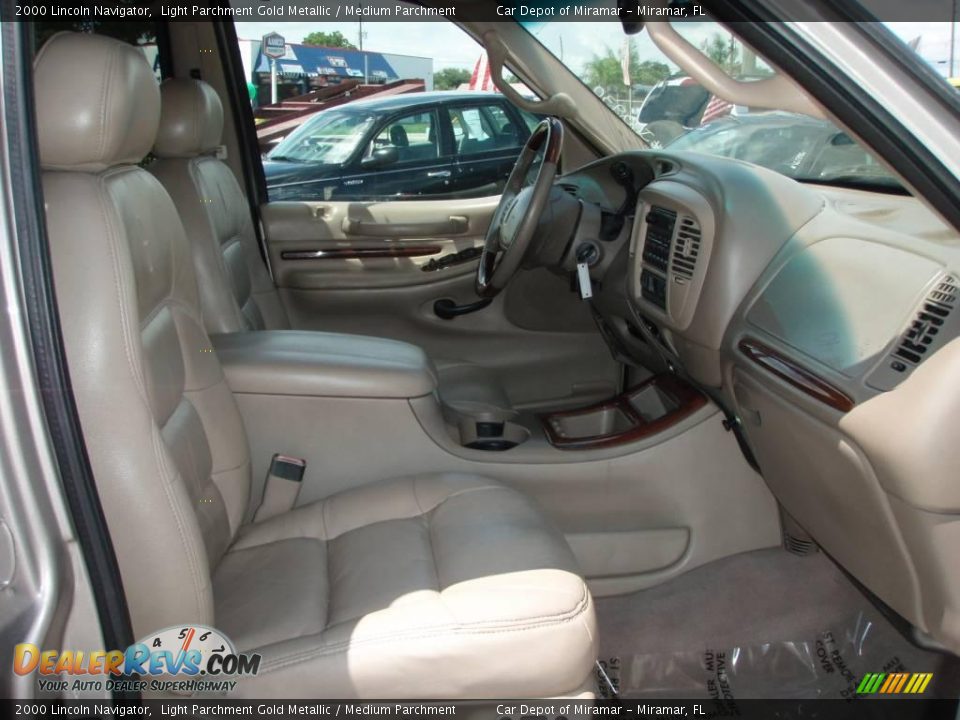 2000 Lincoln Navigator Light Parchment Gold Metallic / Medium Parchment Photo #12