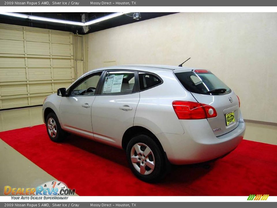 2009 Nissan Rogue S AWD Silver Ice / Gray Photo #4