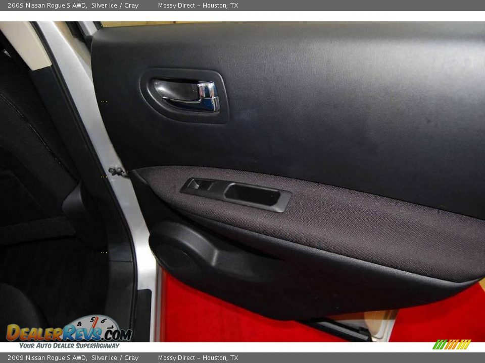 2009 Nissan Rogue S AWD Silver Ice / Gray Photo #21