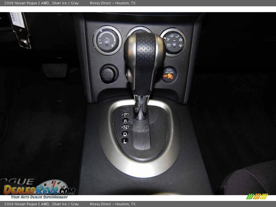 2009 Nissan Rogue S AWD Silver Ice / Gray Photo #26