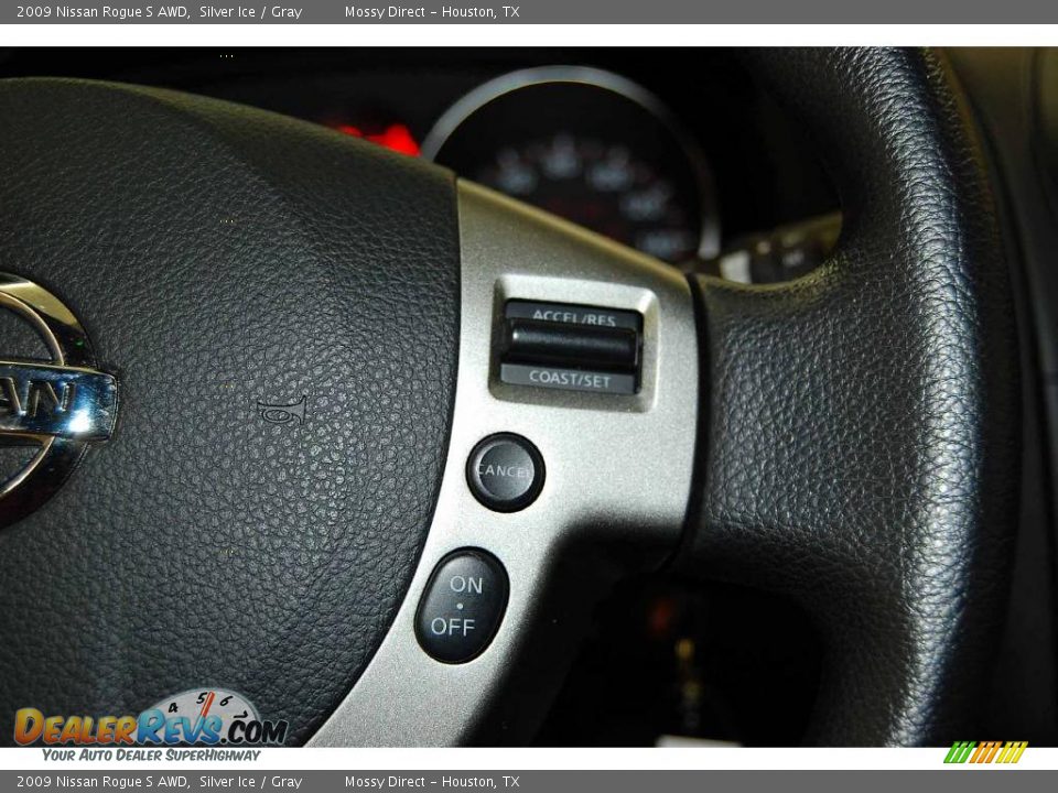 2009 Nissan Rogue S AWD Silver Ice / Gray Photo #28