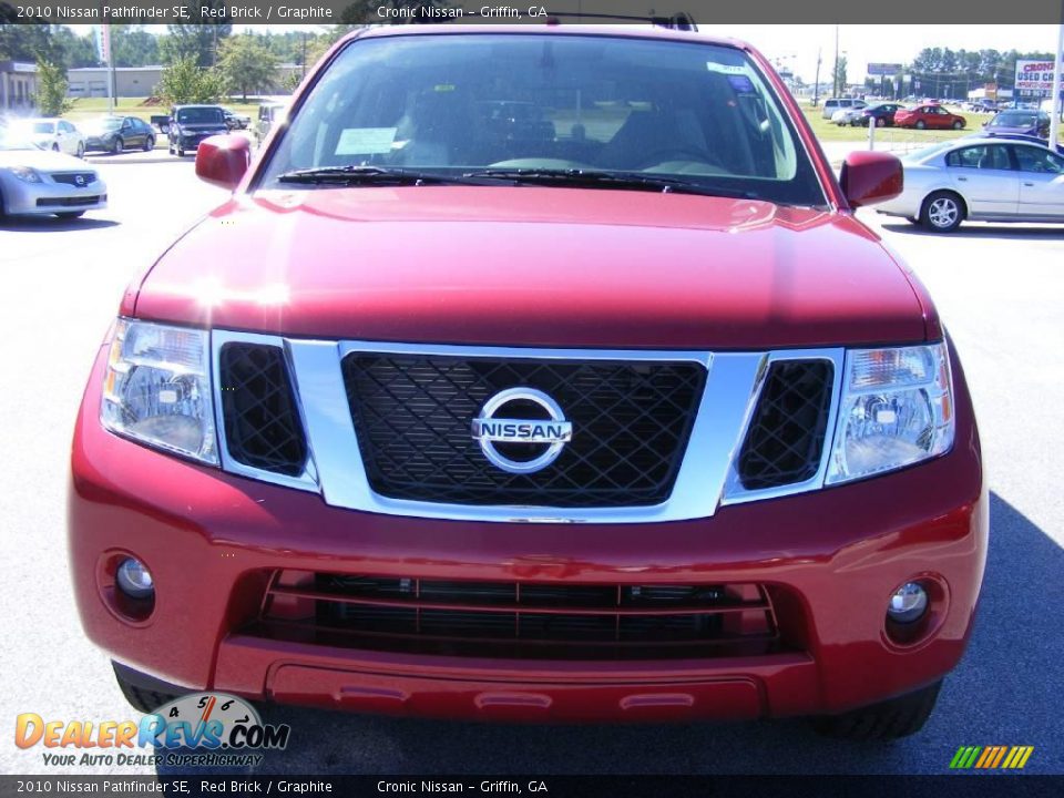 2010 Nissan Pathfinder SE Red Brick / Graphite Photo #3