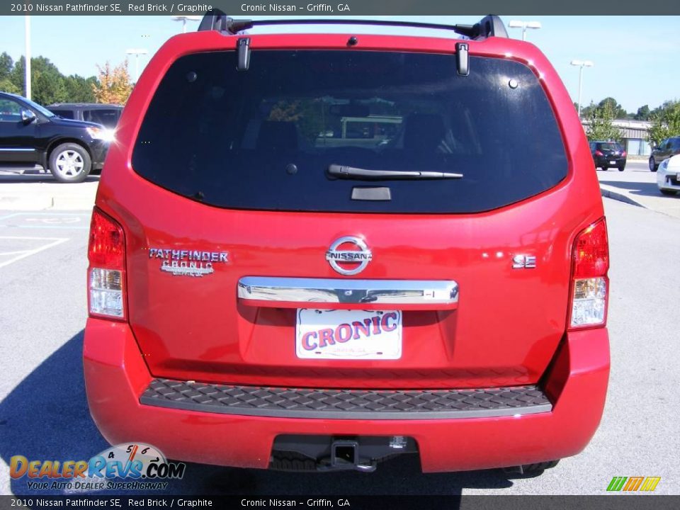 2010 Nissan Pathfinder SE Red Brick / Graphite Photo #7