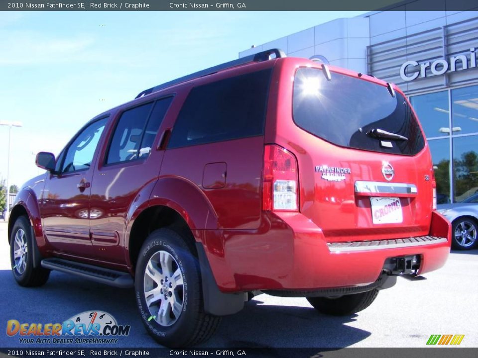 2010 Nissan Pathfinder SE Red Brick / Graphite Photo #8