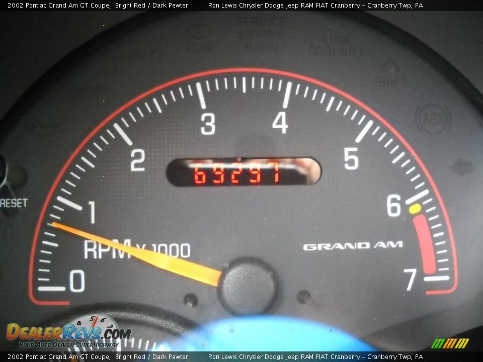 2002 Pontiac Grand Am GT Coupe Bright Red / Dark Pewter Photo #25