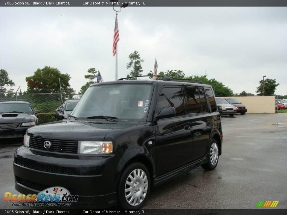 2005 Scion xB Black / Dark Charcoal Photo #7