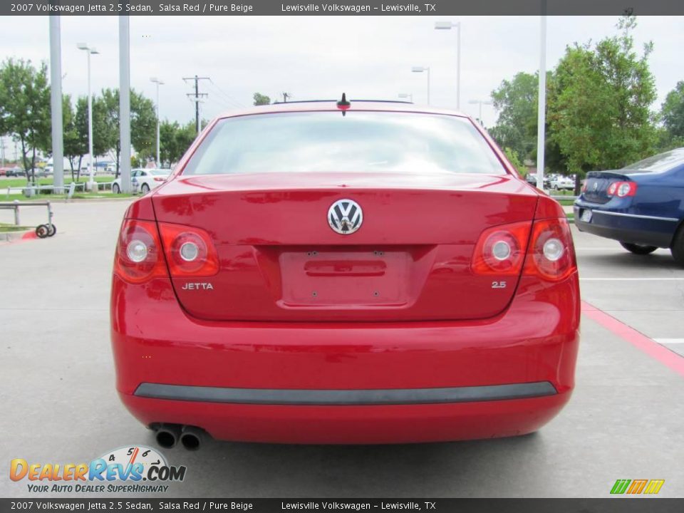 2007 Volkswagen Jetta 2.5 Sedan Salsa Red / Pure Beige Photo #4