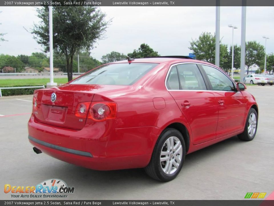 2007 Volkswagen Jetta 2.5 Sedan Salsa Red / Pure Beige Photo #5