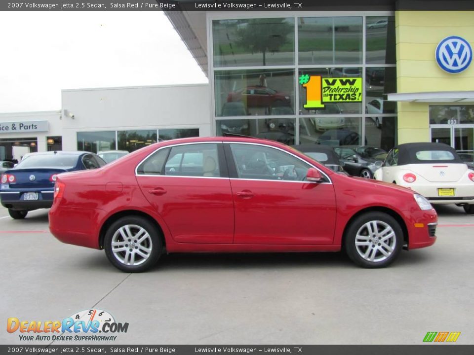 2007 Volkswagen Jetta 2.5 Sedan Salsa Red / Pure Beige Photo #6
