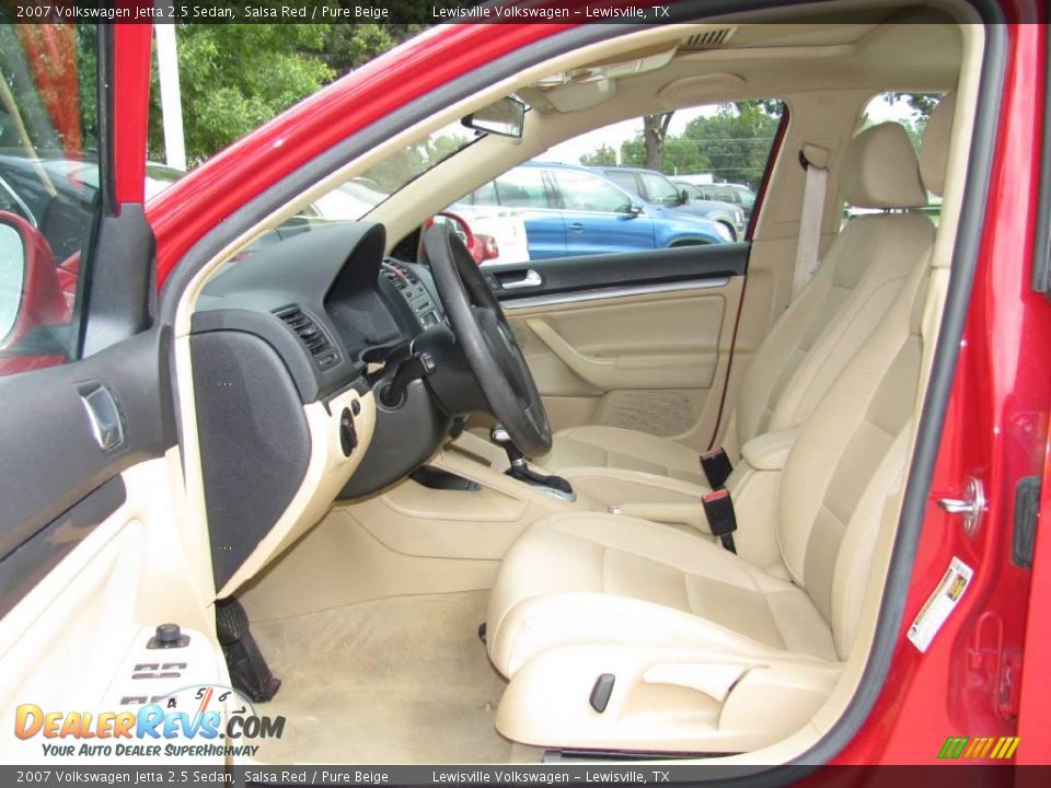 2007 Volkswagen Jetta 2.5 Sedan Salsa Red / Pure Beige Photo #9