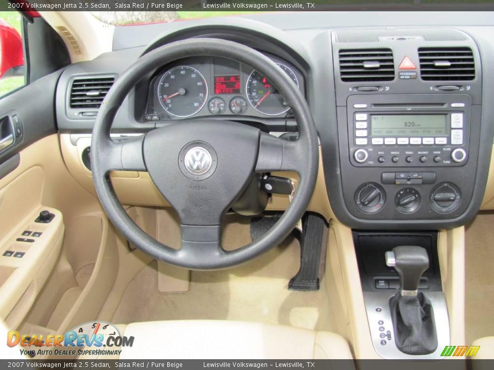 2007 Volkswagen Jetta 2.5 Sedan Salsa Red / Pure Beige Photo #14