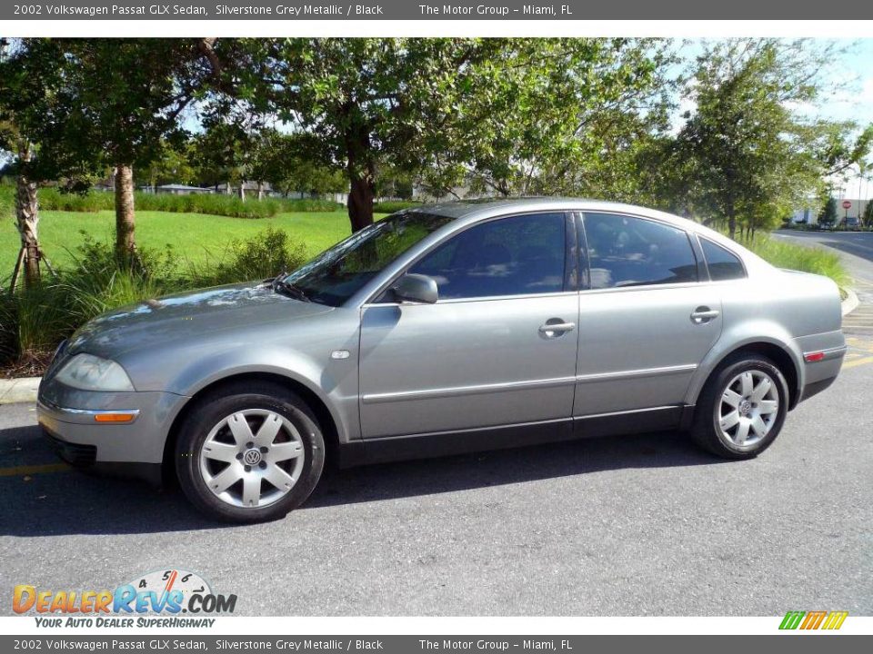 2002 Volkswagen Passat GLX Sedan Silverstone Grey Metallic / Black Photo #2