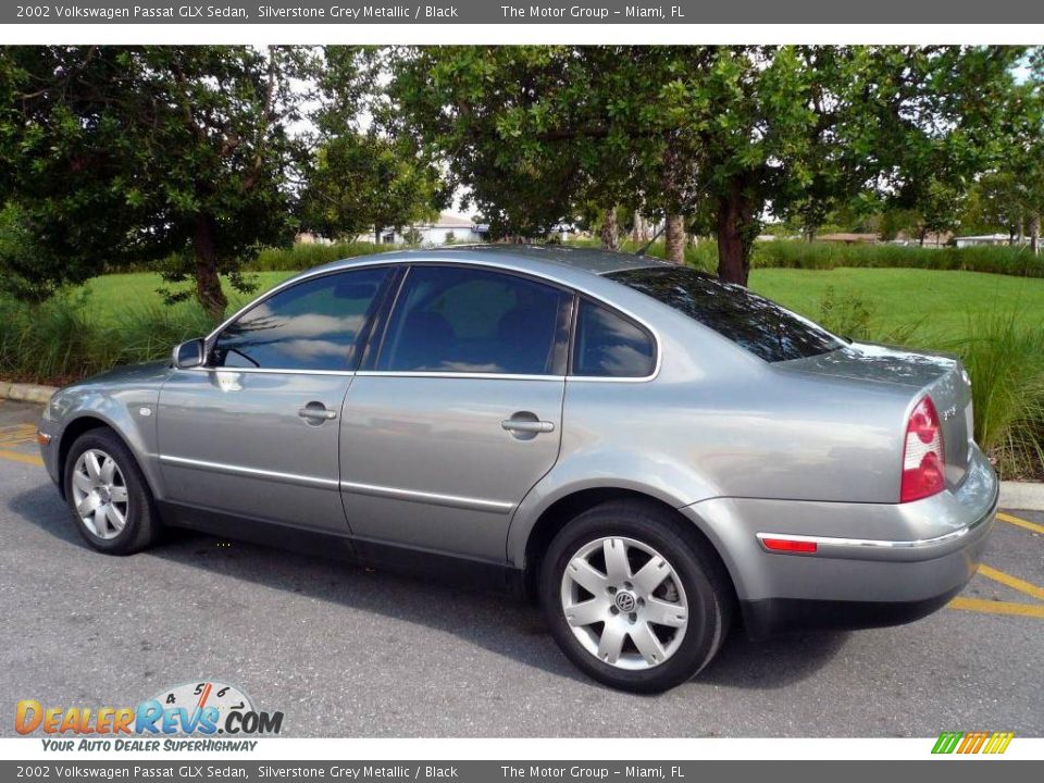2002 Volkswagen Passat GLX Sedan Silverstone Grey Metallic / Black Photo #5