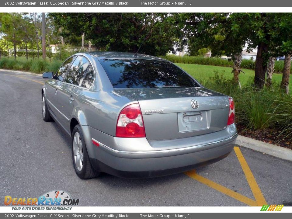 2002 Volkswagen Passat GLX Sedan Silverstone Grey Metallic / Black Photo #7