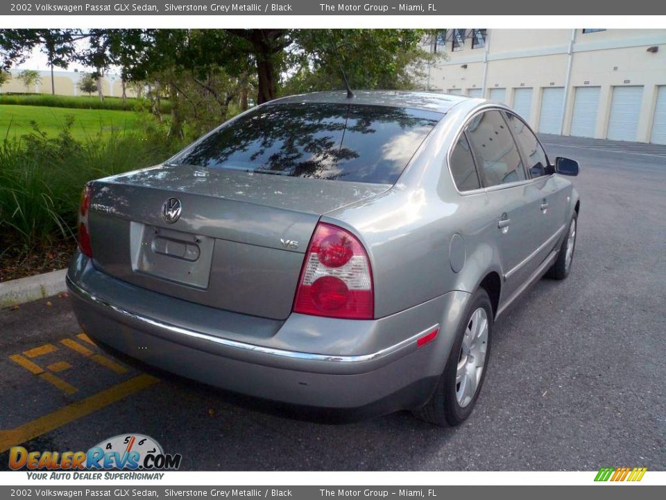 2002 Volkswagen Passat GLX Sedan Silverstone Grey Metallic / Black Photo #8