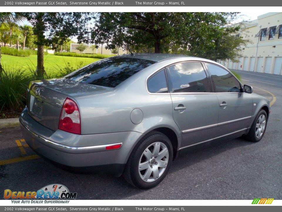 2002 Volkswagen Passat GLX Sedan Silverstone Grey Metallic / Black Photo #9