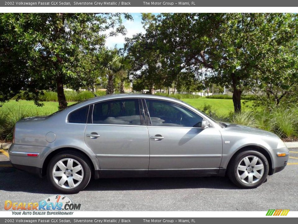 2002 Volkswagen Passat GLX Sedan Silverstone Grey Metallic / Black Photo #11