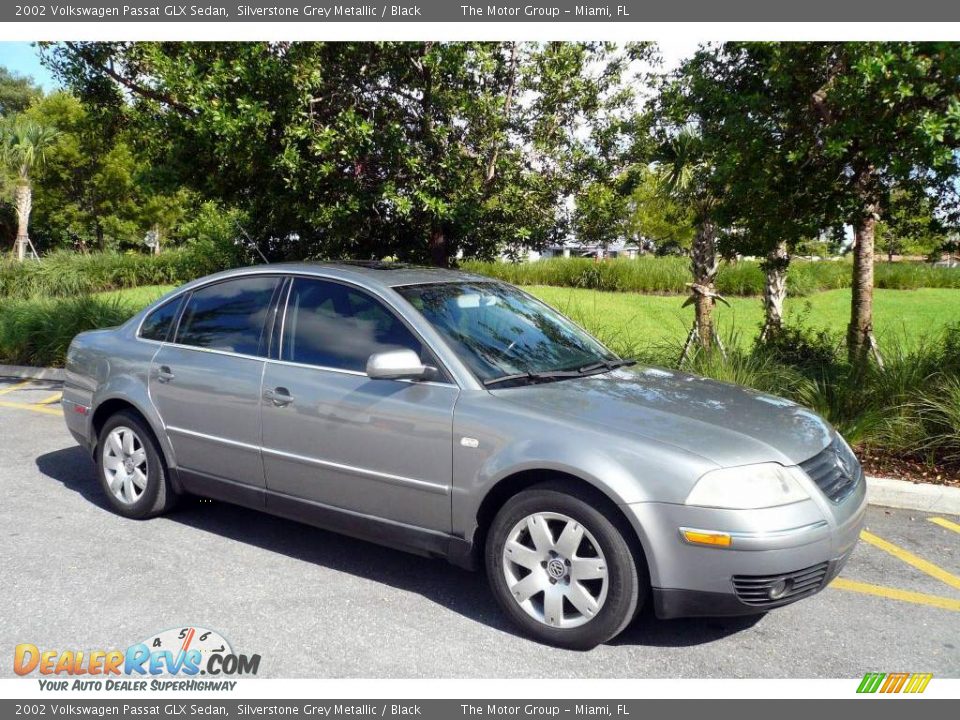 2002 Volkswagen Passat GLX Sedan Silverstone Grey Metallic / Black Photo #13