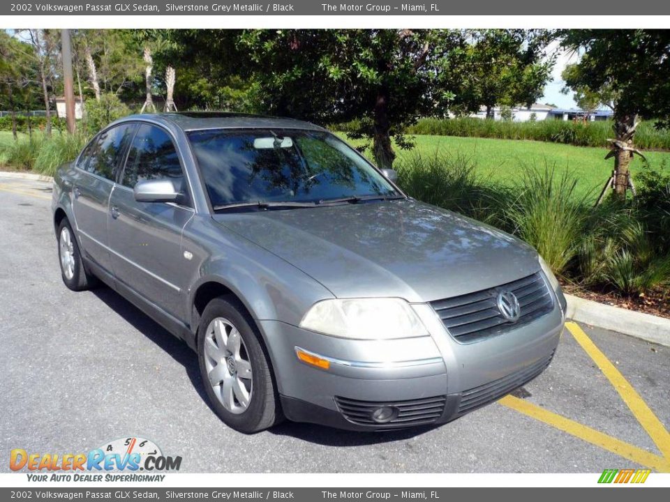2002 Volkswagen Passat GLX Sedan Silverstone Grey Metallic / Black Photo #14