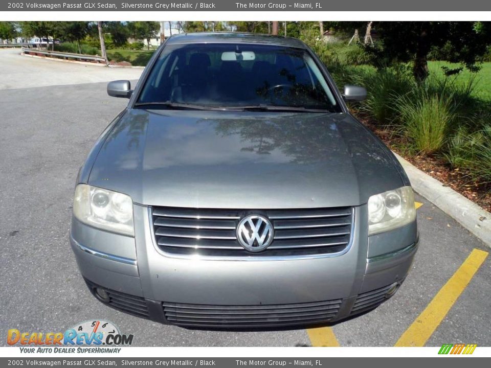 2002 Volkswagen Passat GLX Sedan Silverstone Grey Metallic / Black Photo #15